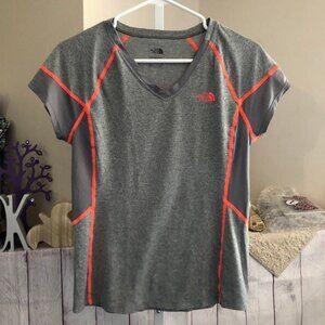 The North Face sz M Flash Dry Athletic Top Gray